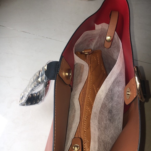 Classy purses - Picture 4 of 4